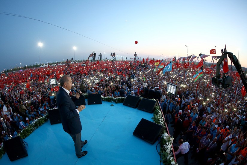 DEMOKRASİ MİTİNGİ 