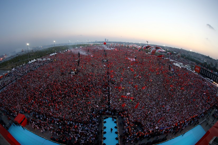 DEMOKRASİ MİTİNGİ  2