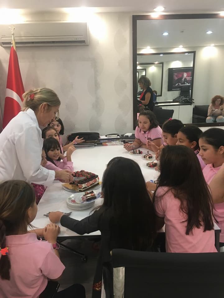 KIZ ÇOCUKLARI GÜNÜ