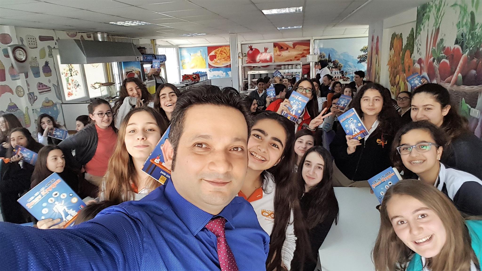 ÖĞRENCİLERE SINAV KAYGISIYLA BAŞA ÇIKMA YOLLARINI ANLATTIM