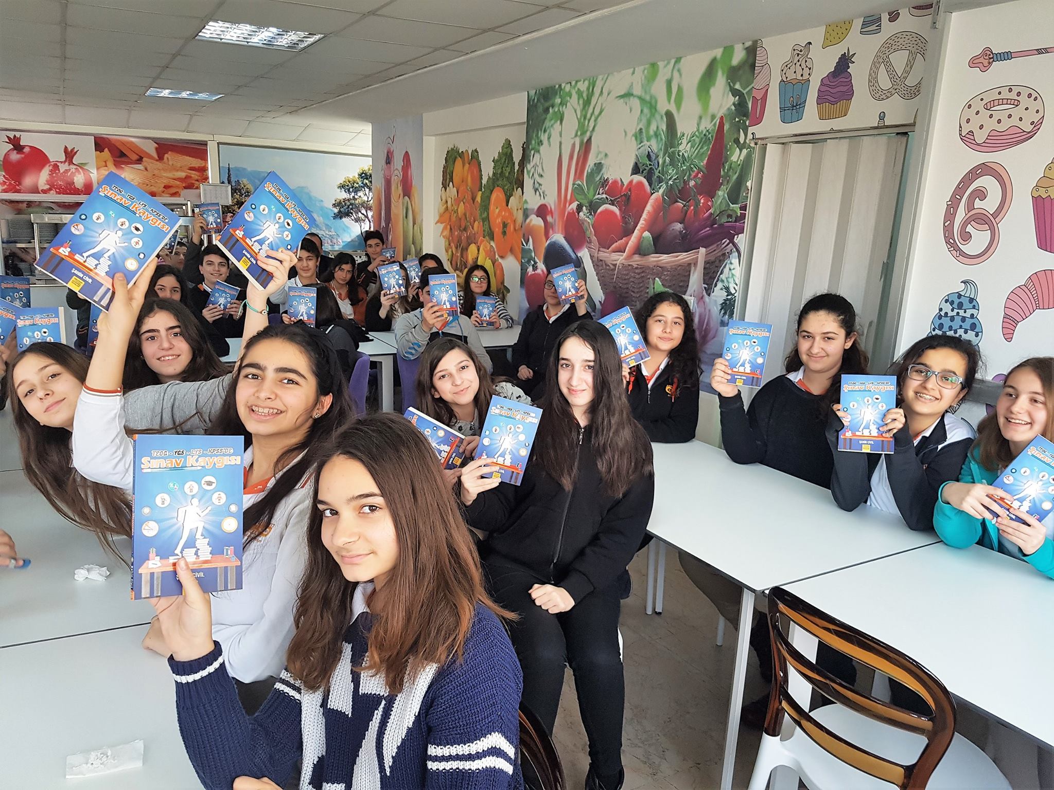ÖĞRENCİLERE SINAV KAYGISIYLA BAŞA ÇIKMA YOLLARINI ANLATTIM